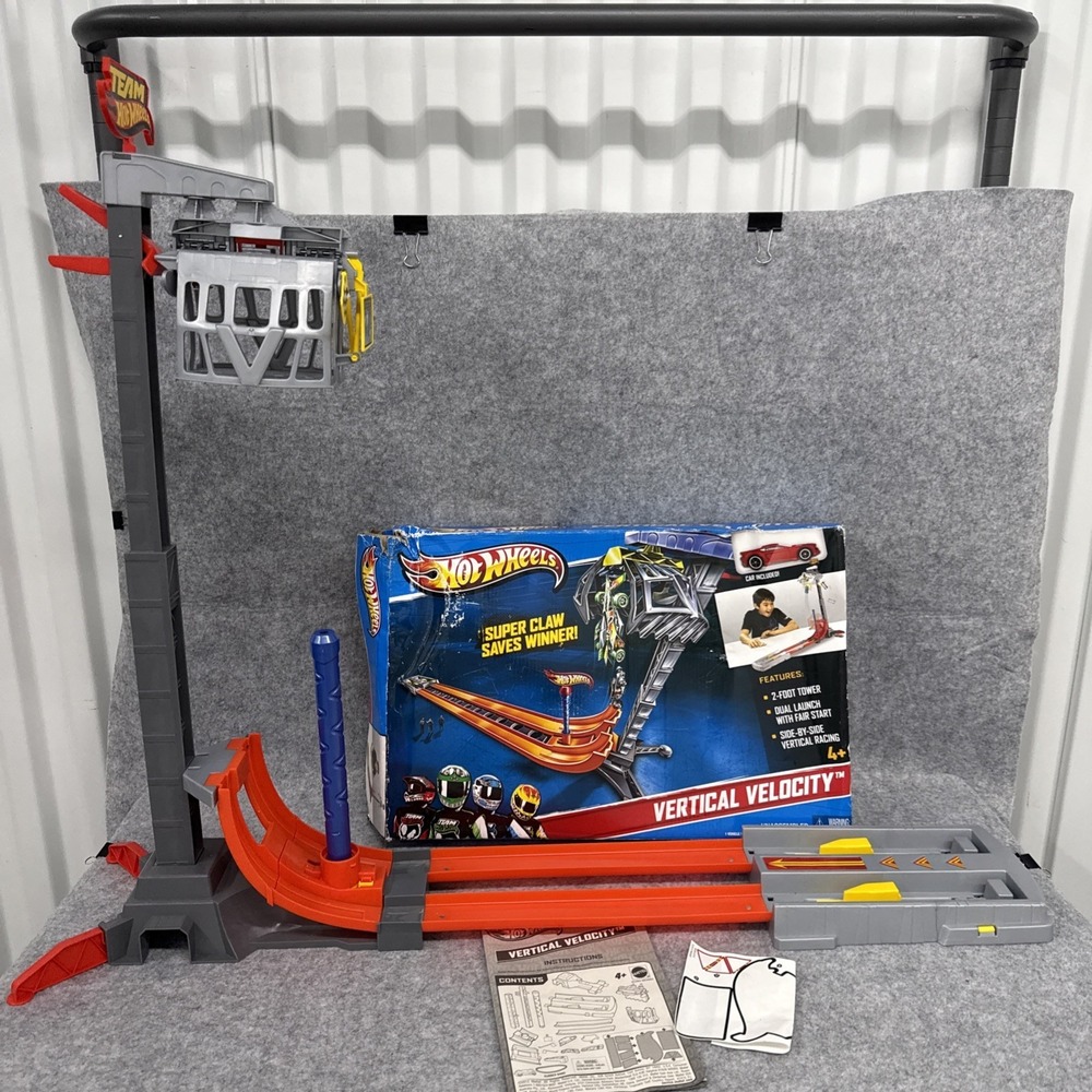 Hot Wheels Super Claw Vertical Velocity 2-foot Tower Playset, 2012, New, Ages 4+